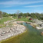 Fisketorpet I Brando شاليه